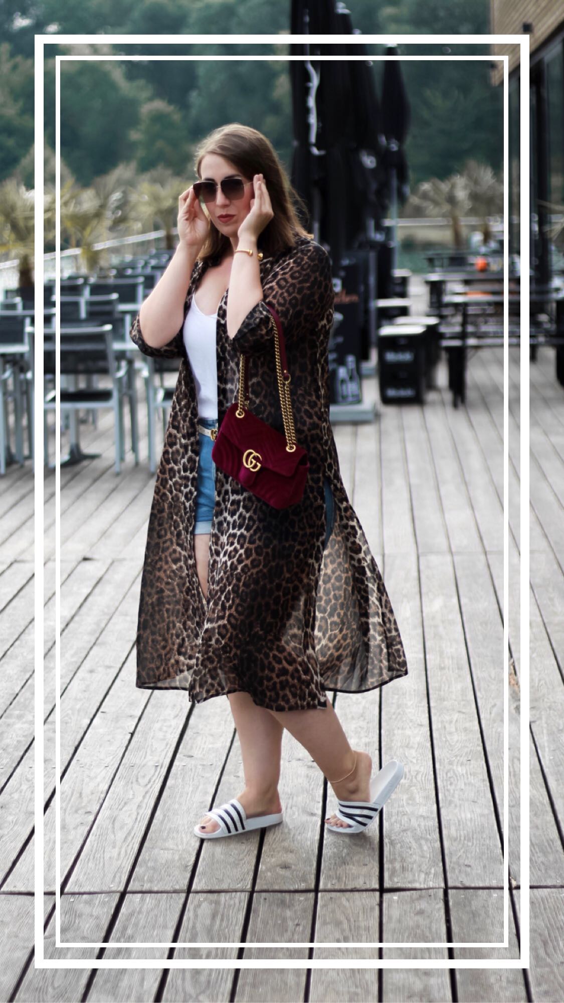 Miss-Suzie-Loves-Leopard-Kimono-Jeans-Shorts-Gucci-Velvet-Marmont-Plussize-Blogger-Susanne-Heidebach-Fashionblogger-Bodypositivity-Leopard-Print-Adidas-Adiletten