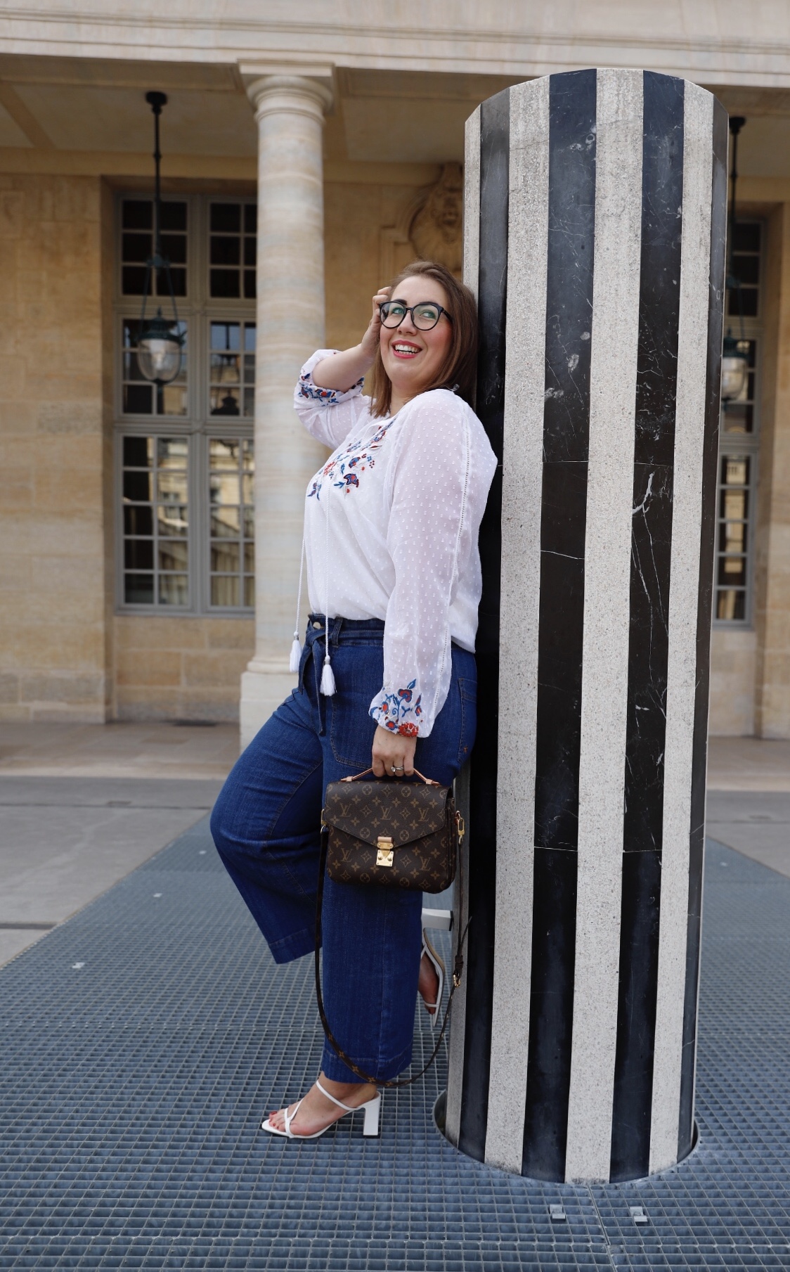 Susanne-Heidebach-Sheego-Outfit-Palais-Royal-Paris-Boho-Jeans-Culotte-Streifen-Blumen-Denim-kombinieren